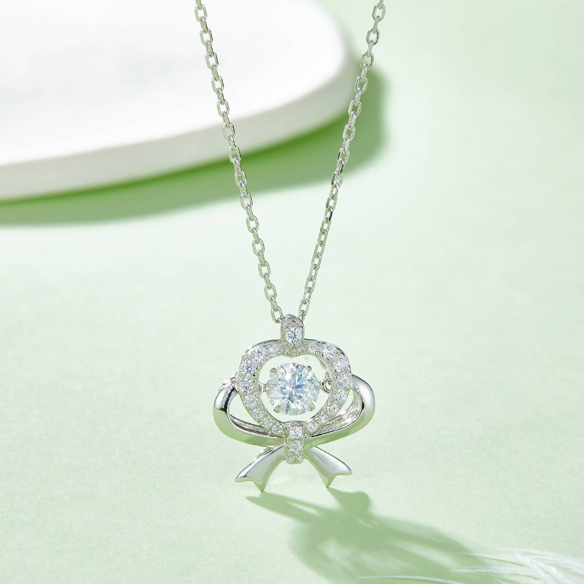 Dynamic Gift Flower S925 Silver Plated Platinum Moissanite Necklace 50 Points D-Class